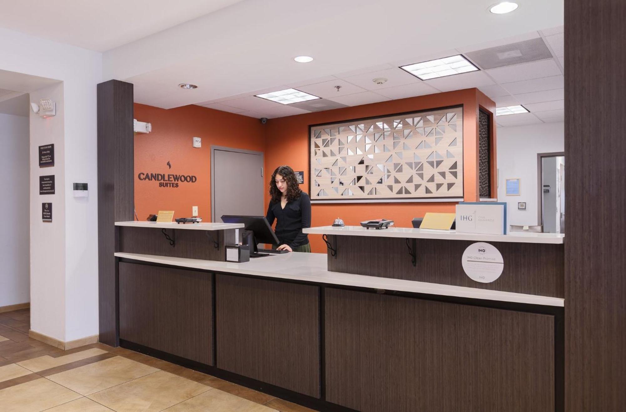 Candlewood Suites San Marcos By Ihg Exterior photo