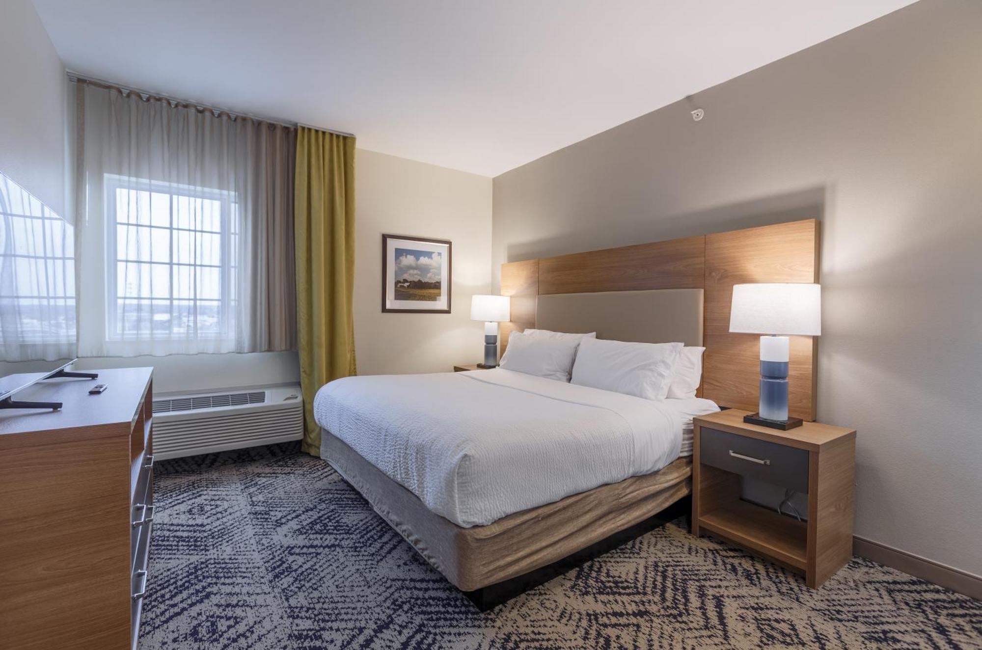 Candlewood Suites San Marcos By Ihg Exterior photo