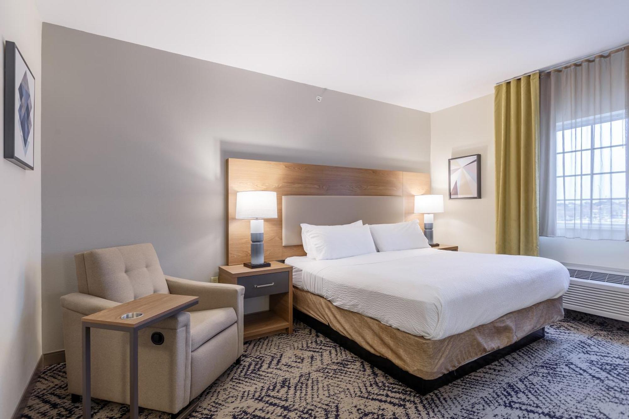 Candlewood Suites San Marcos By Ihg Exterior photo