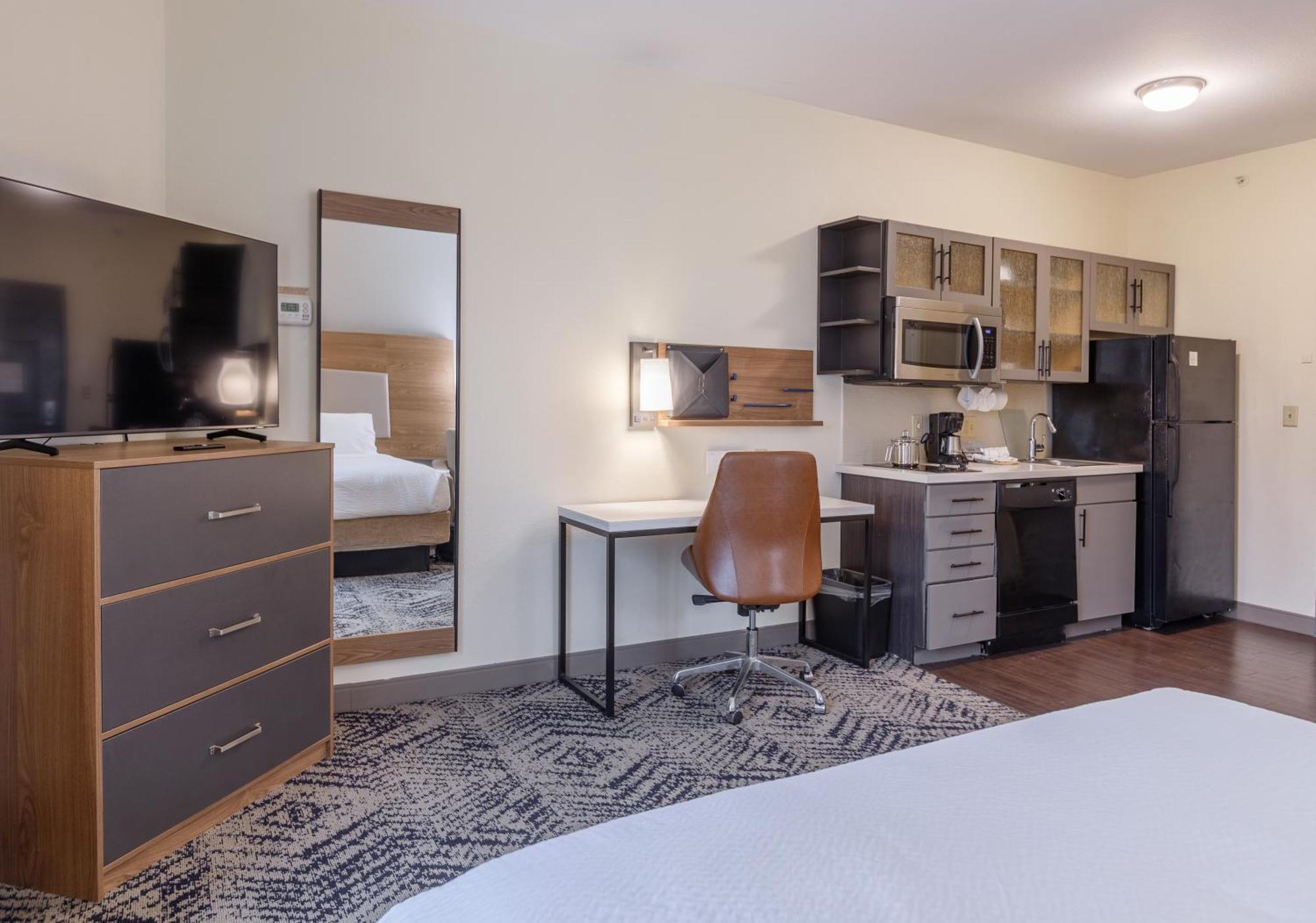 Candlewood Suites San Marcos By Ihg Exterior photo