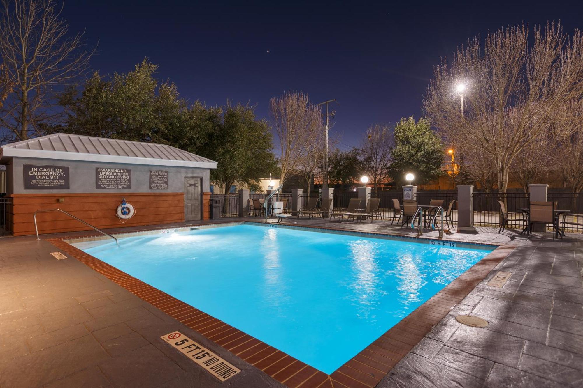 Candlewood Suites San Marcos By Ihg Exterior photo