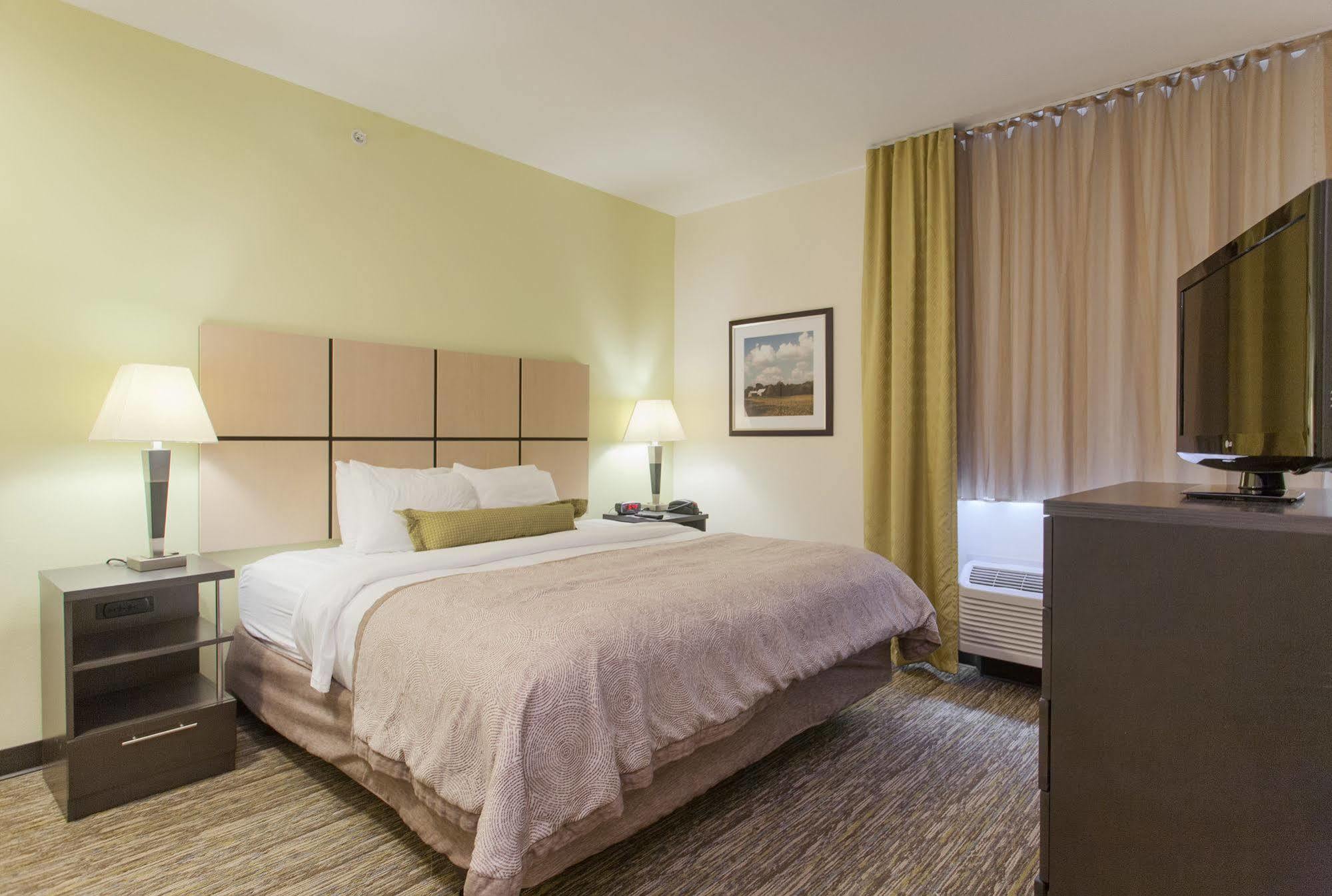 Candlewood Suites San Marcos By Ihg Exterior photo